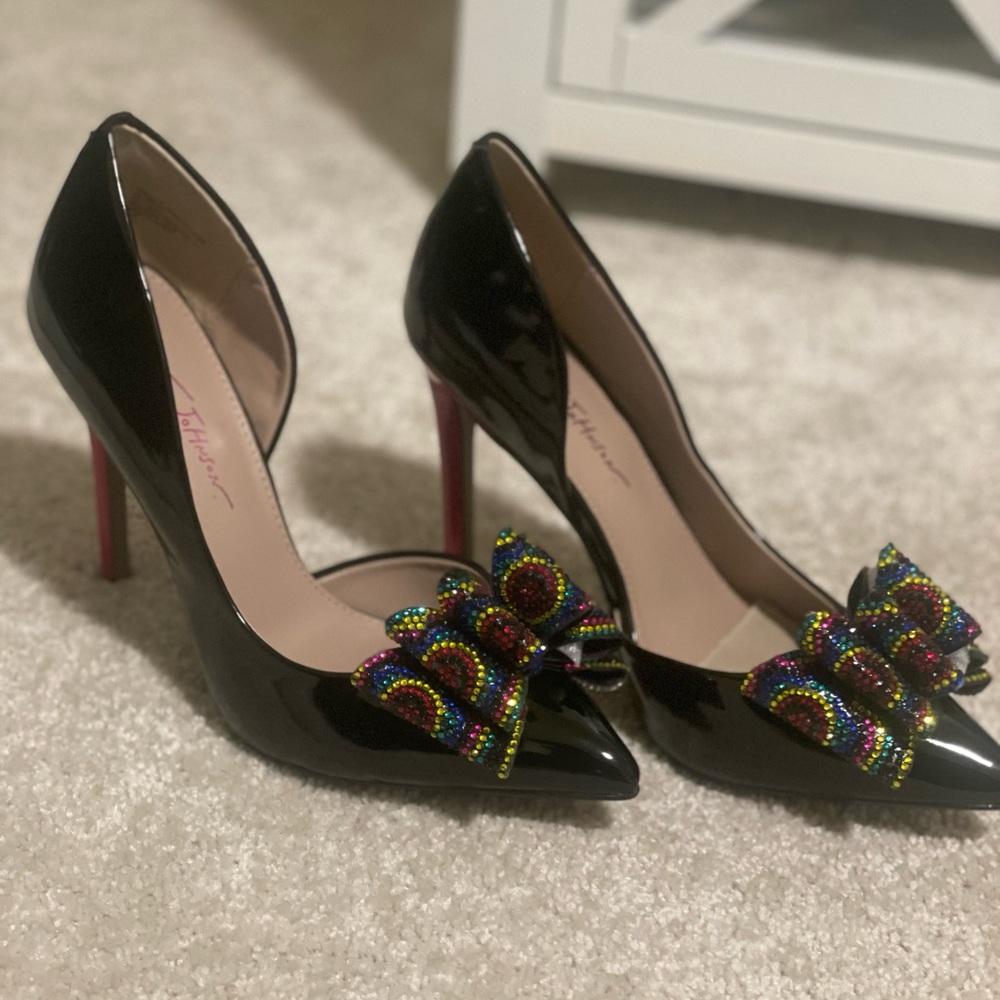 Betsey Johnson_Pump_Black & Pink